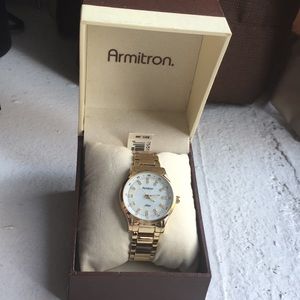 Women's Swarovski Crystal-Accented Gold-Tone Watch